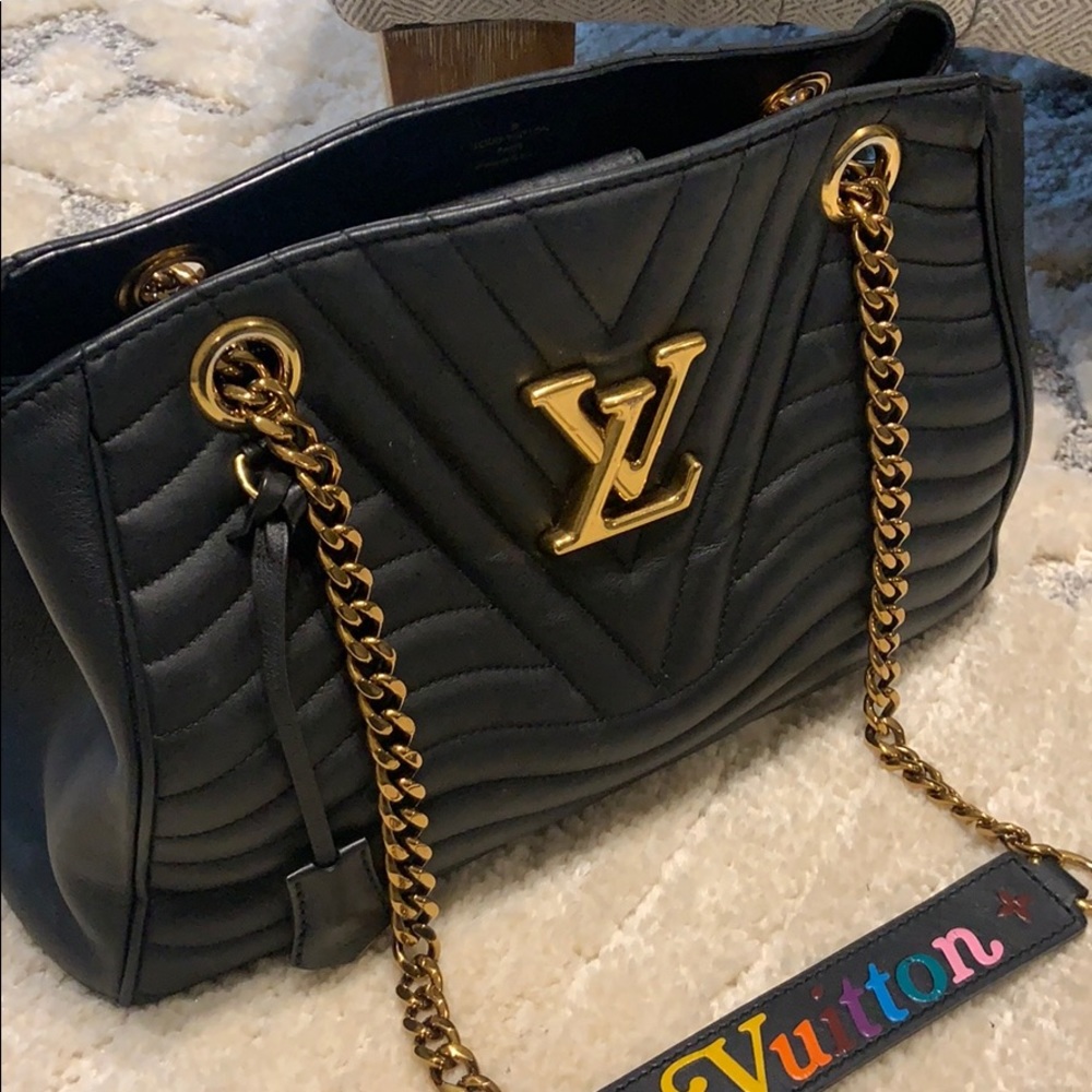 Louis Vuitton New Wave Chain Black Calf Tote